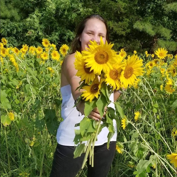 Meet your Posher, Karen - Picture 1 of 1